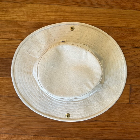 Classic cream Tilley Hat - Picture 1 of 2